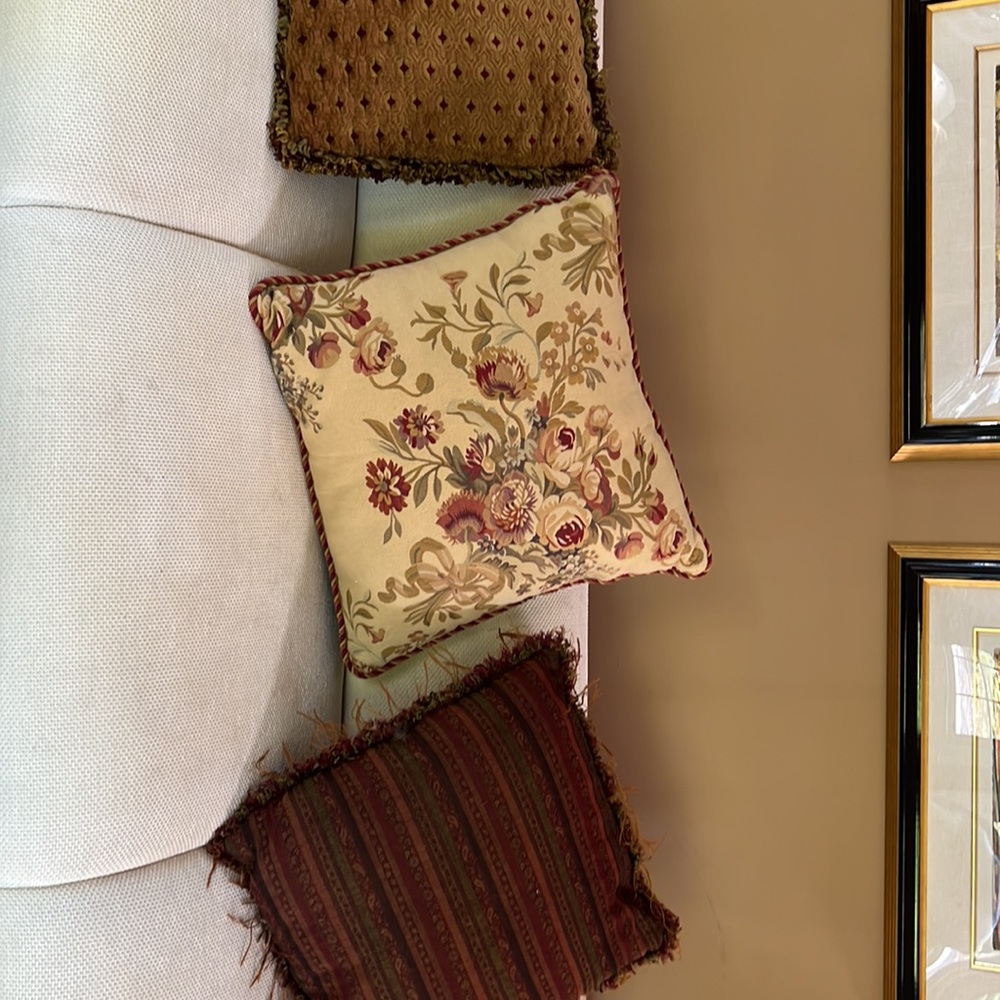 Oversized Tapestry Accent Pillow - Picture 7 of 10